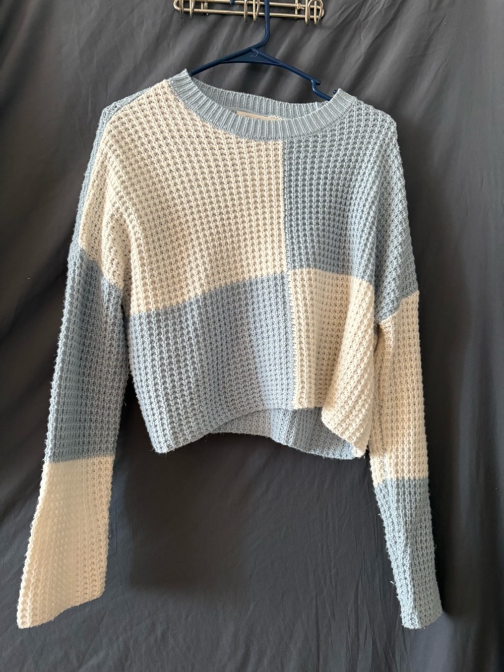 Jessica Simpson Colorblock Waffle Knit Crewneck Sweater in Cream & Light Blue
